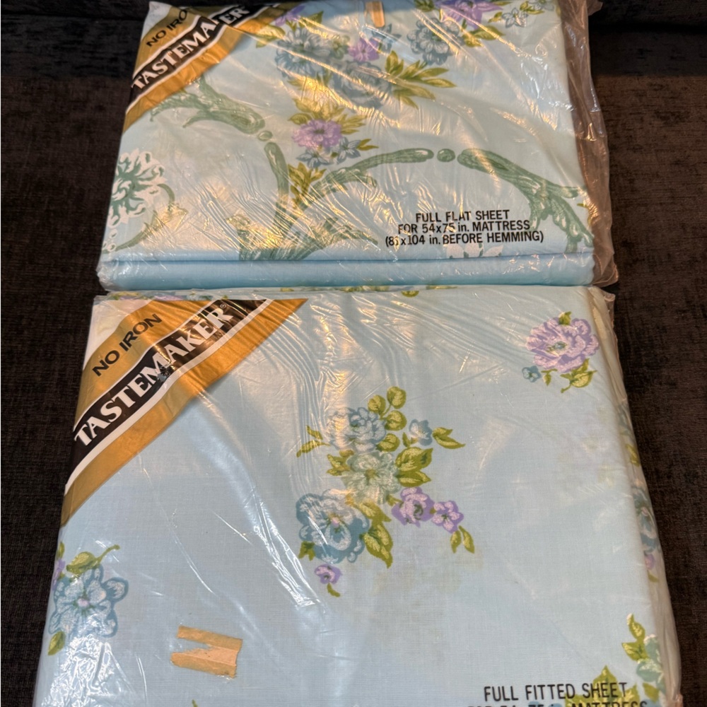 Tastemaker Vintage Sheraton Full Fitted and Flat sheets set